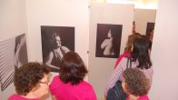 RFCC abre Bazar Rosa e emociona com a exposição fotográfica “Cicatrizes”