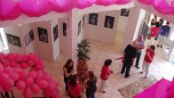 RFCC abre Bazar Rosa e emociona com a exposição fotográfica “Cicatrizes”